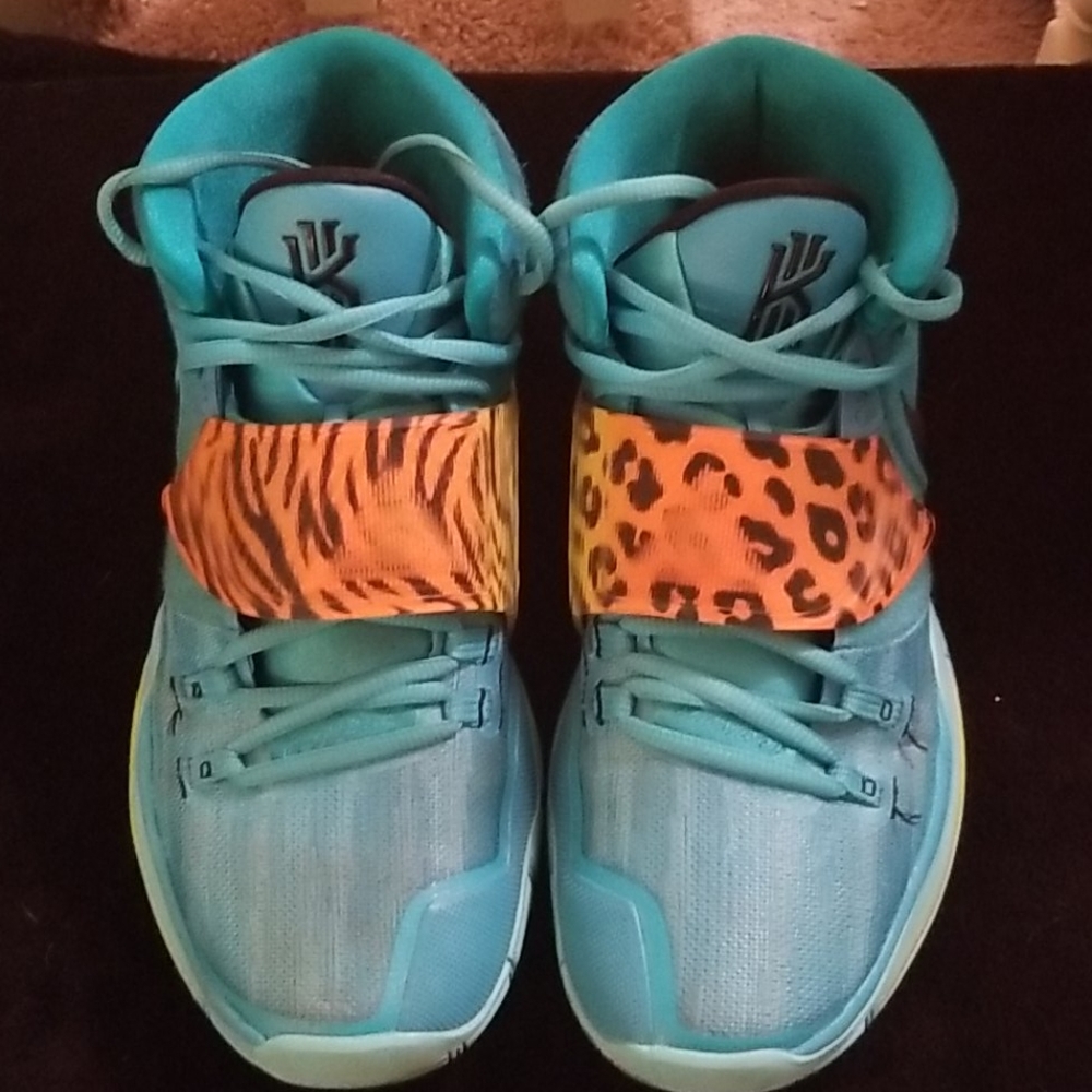 Mens sneakers